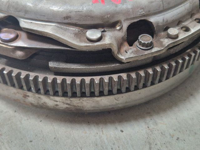 bontott VW GOLF VI Kuplung Szett Lendkerékkel