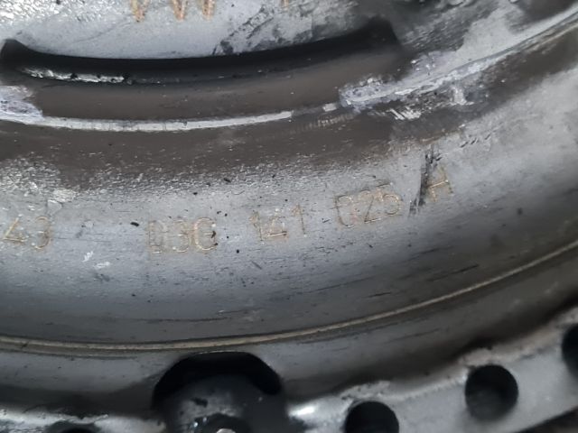 bontott VW GOLF VI Kuplung Szett Lendkerékkel