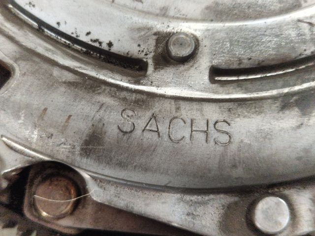 bontott VW GOLF VI Kuplung Szett Lendkerékkel