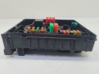 bontott VW GOLF VI Biztosítéktábla Motortér