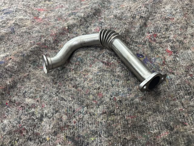 bontott VW GOLF VI EGR Hűtő Cső