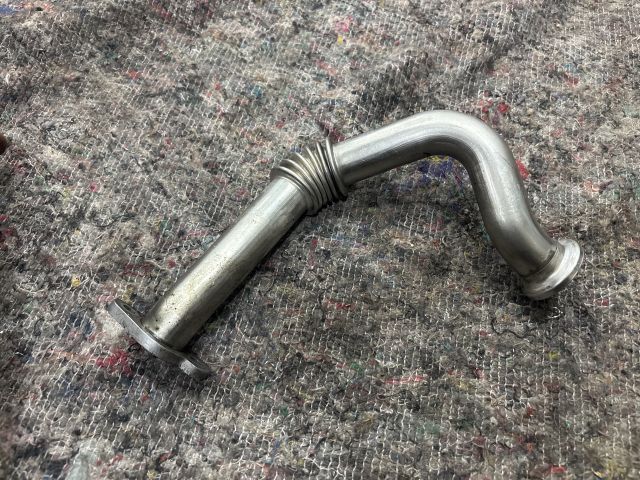 bontott VW GOLF VI EGR Hűtő Cső