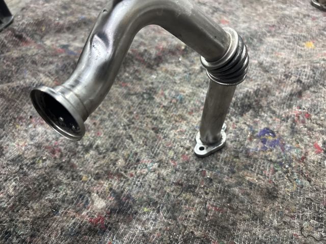 bontott VW GOLF VI EGR Hűtő Cső