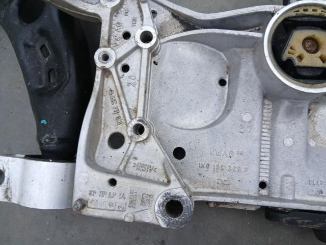 bontott VW GOLF VI Első Bölcső