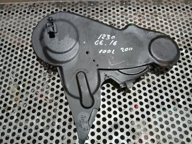 bontott VW GOLF VI Felső Vezérlés Burkolat