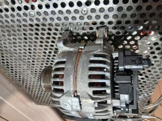 bontott VW GOLF VI Generátor