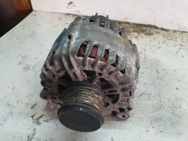 bontott VW GOLF VI Generátor
