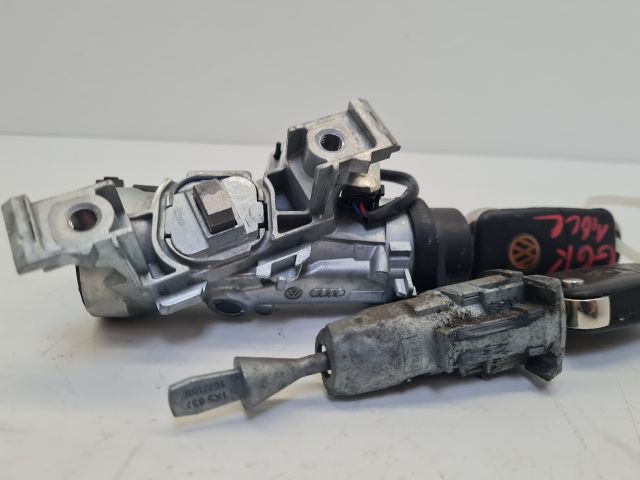 bontott VW GOLF VI Gyújtáskapcsoló Házzal