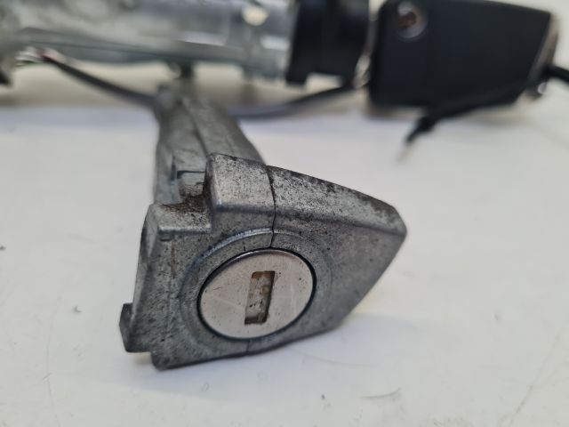 bontott VW GOLF VI Gyújtáskapcsoló Házzal