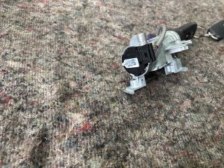 bontott VW GOLF VI Gyújtáskapcsoló Házzal