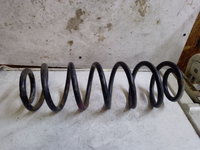 bontott VW GOLF VI Hátsó Rugó