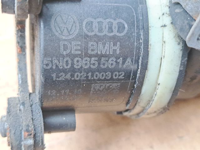 bontott VW GOLF VI Kiegészítő Vízszivattyú