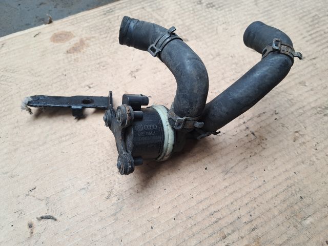 bontott VW GOLF VI Kiegészítő Vízszivattyú