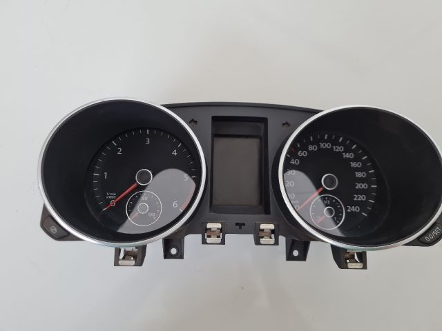 bontott VW GOLF VI Kilométeróra