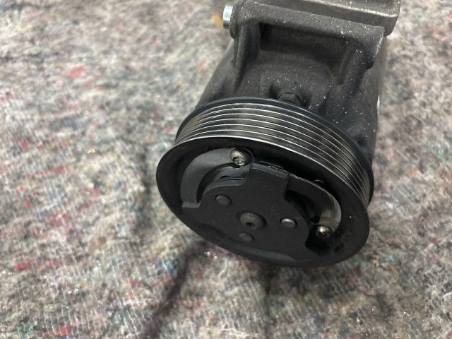 bontott VW GOLF VI Klímakompresszor