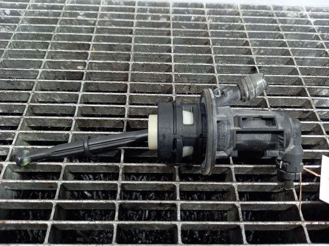 bontott VW GOLF VI Kuplung Munkahenger