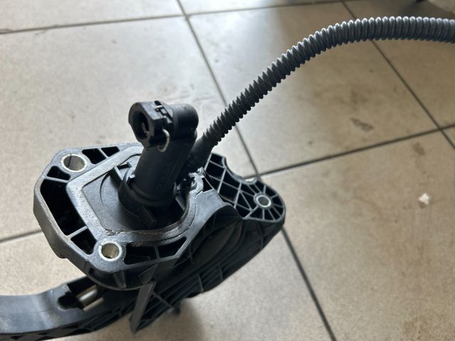 bontott VW GOLF VI Kuplung Pedál