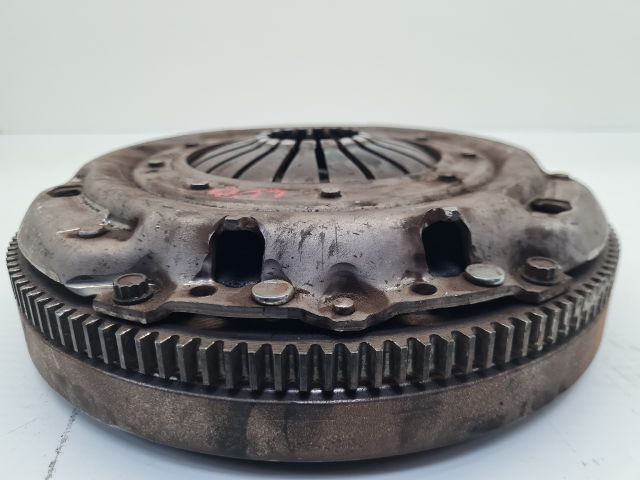 bontott VW GOLF VI Kuplung Szett Lendkerékkel