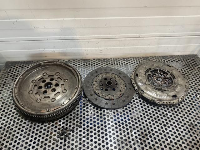 bontott VW GOLF VI Kuplung Szett (Szerkezet, Tárcsa)