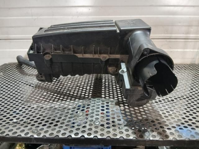 bontott VW GOLF VI Légszűrő Ház