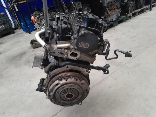 bontott VW GOLF VI Motor (Fűzött blokk hengerfejjel)