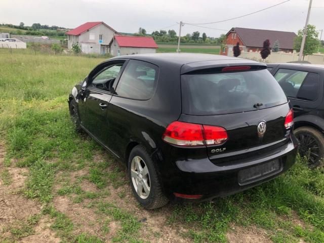 bontott VW GOLF VI Motor (Fűzött blokk hengerfejjel)