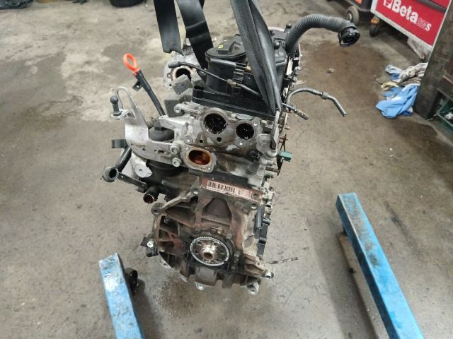 bontott VW GOLF VI Motor (Fűzött blokk hengerfejjel)