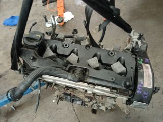 bontott VW GOLF VI Motor (Fűzött blokk hengerfejjel)