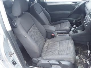 bontott VW GOLF VI Motor (Fűzött blokk hengerfejjel)