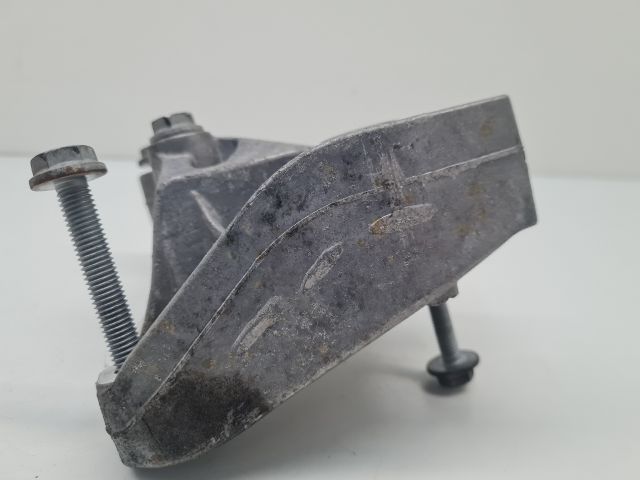 bontott VW GOLF VI Motor Tartó Bak (Fém)