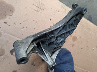 bontott VW GOLF VI Motor Tartó Bak (Fém)