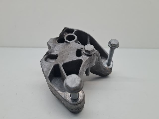 bontott VW GOLF VI Motor Tartó Bak (Fém)