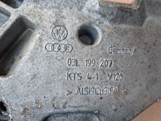 bontott VW GOLF VI Motor Tartó Bak (Fém)