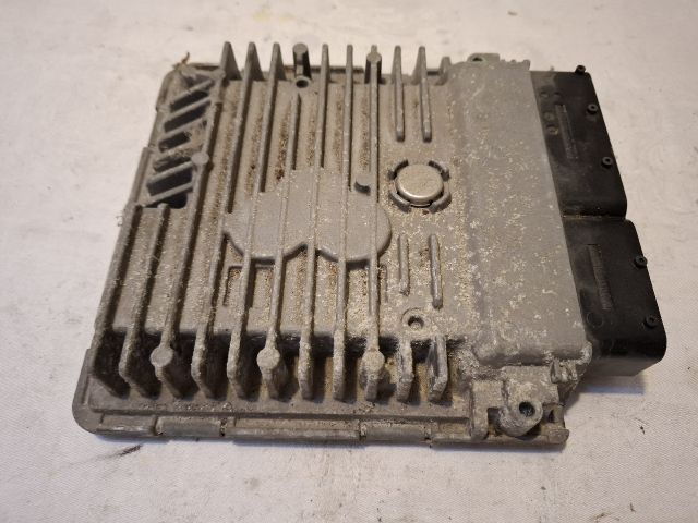 bontott VW GOLF VI Motorvezérlő