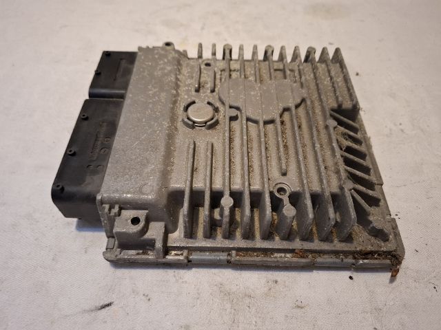 bontott VW GOLF VI Motorvezérlő