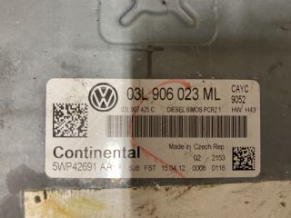 bontott VW GOLF VI Motorvezérlő