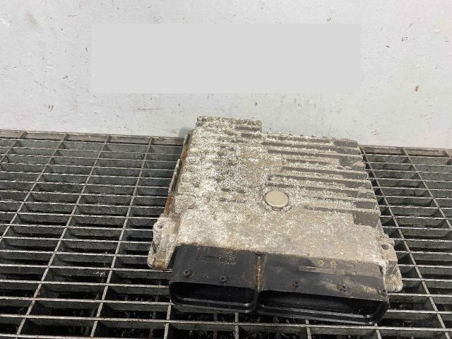 bontott VW GOLF VI Motorvezérlő