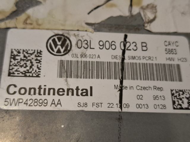 bontott VW GOLF VI Motorvezérlő