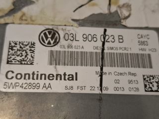 bontott VW GOLF VI Motorvezérlő