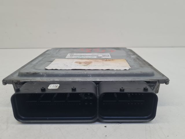 bontott VW GOLF VI Motorvezérlő