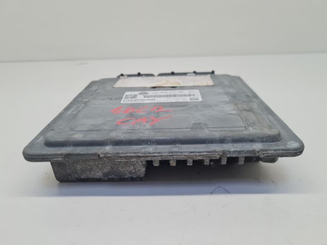 bontott VW GOLF VI Motorvezérlő