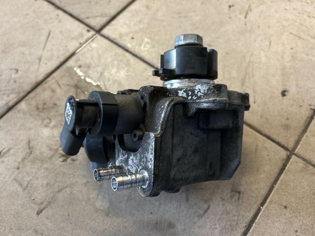 bontott VW GOLF VI Nagynyomású Szivattyú