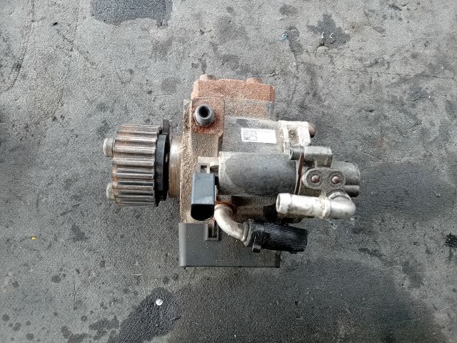 bontott VW GOLF VI Nagynyomású Szivattyú