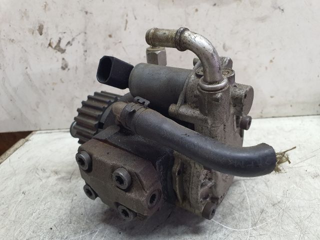 bontott VW GOLF VI Nagynyomású Szivattyú