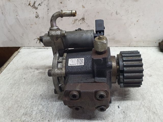 bontott VW GOLF VI Nagynyomású Szivattyú