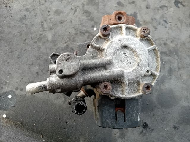 bontott VW GOLF VI Nagynyomású Szivattyú