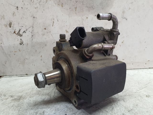 bontott VW GOLF VI Nagynyomású Szivattyú