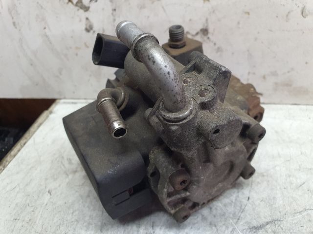 bontott VW GOLF VI Nagynyomású Szivattyú