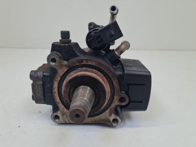 bontott VW GOLF VI Nagynyomású Szivattyú