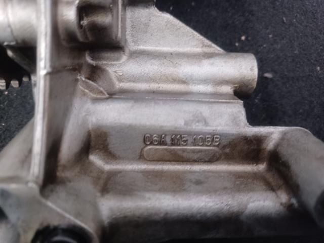 bontott VW GOLF VI Olajszivattyú